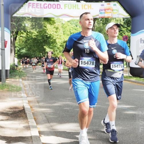 29.06.2025 - hella hamburg halbmarathon MichiJ http://msf.ph/oto/8306709 29.06.2025 10:35:34 Zwischen KM18-KM19 3852, 12685, 12870, 15350, 15478, 15479, 15573, 18297, 18922 meine-sportfotos.de