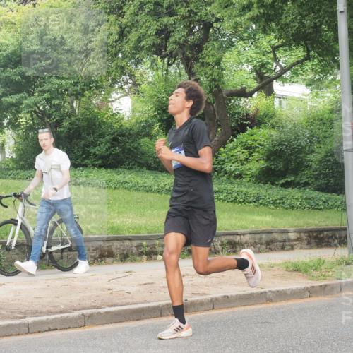 29.06.2025 - hella hamburg halbmarathon KatJ http://msf.ph/oto/8306719 29.06.2025 10:14:36 Zwischen KM18-KM19 7142, 7331, 7855 meine-sportfotos.de