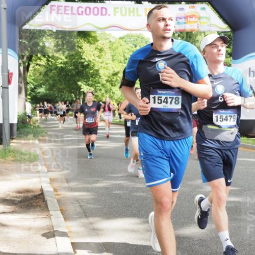 29.06.2025 - hella hamburg halbmarathon MichiJ http://msf.ph/oto/8306723 29.06.2025 10:35:34 Zwischen KM18-KM19 3852, 12685, 12870, 15350, 15478, 15479, 15573, 18297, 18922 meine-sportfotos.de