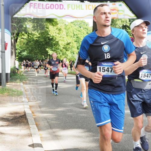 29.06.2025 - hella hamburg halbmarathon MichiJ http://msf.ph/oto/8306745 29.06.2025 10:35:34 Zwischen KM18-KM19 3852, 12685, 12870, 15350, 15478, 15479, 15573, 18297, 18922 meine-sportfotos.de