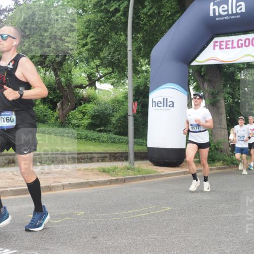 29.06.2025 - hella hamburg halbmarathon KatJ http://msf.ph/oto/8306784 29.06.2025 10:44:04 Zwischen KM18-KM19 1719, 2883, 4833, 4951, 6835 meine-sportfotos.de