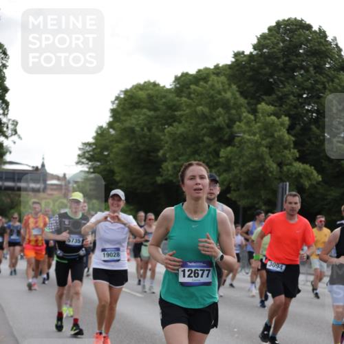 29.06.2025 - hella hamburg halbmarathon Jannik Wohlers http://msf.ph/oto/8306814 29.06.2025 10:37:59 Lombardsbrücke 1196, 1457, 1596, 1721, 1742, 1791, 1966, 2113, 2151, 2498, 3010, 3094, 3095, 3242, 3286, 3338, 3635, 3636, 3716, 3777, 3841, 4139, 4155, 4159, 4883, 5085, 5089, 5155, 5300, 5617, 5684, 5735, 6200, 6751, 6930, 7117, 7371, 7561, 7692, 7868, 7914, 8635, 8718, 9424, 9699, 10584, 11728, 11812, 12116, 12675, 12677, 13000, 13200, 13823, 13833, 14016, 14096, 14406, 15101, 15417, 15644, 16061, 16174, 16214, 16465, 16708, 16942, 17091, 17478, 18709 meine-sportfotos.de
