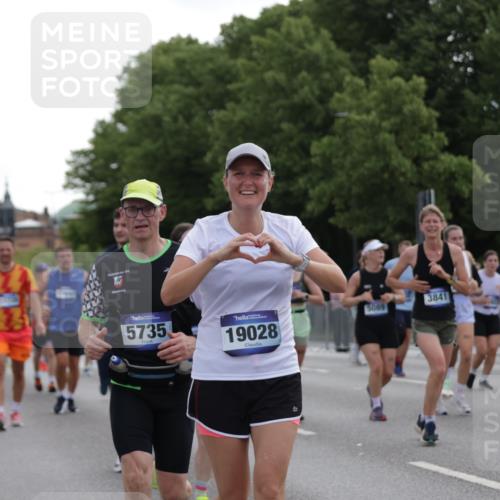 29.06.2025 - hella hamburg halbmarathon Jannik Wohlers http://msf.ph/oto/8306901 29.06.2025 10:38:01 Lombardsbrücke 1457, 1596, 1721, 1742, 1791, 2113, 2151, 2498, 3010, 3094, 3095, 3216, 3286, 3338, 3635, 3636, 3716, 3777, 3841, 4139, 4155, 4159, 4883, 5085, 5089, 5155, 5300, 5617, 5684, 5735, 6200, 6751, 6930, 7117, 7371, 7561, 7692, 7868, 8635, 8718, 9424, 9699, 10584, 11728, 11812, 12116, 12577, 12675, 12677, 13000, 13200, 13823, 13833, 14016, 14096, 14406, 15101, 15417, 15644, 16061, 16174, 16214, 16465, 16708, 16942, 17091, 17478, 18709 meine-sportfotos.de