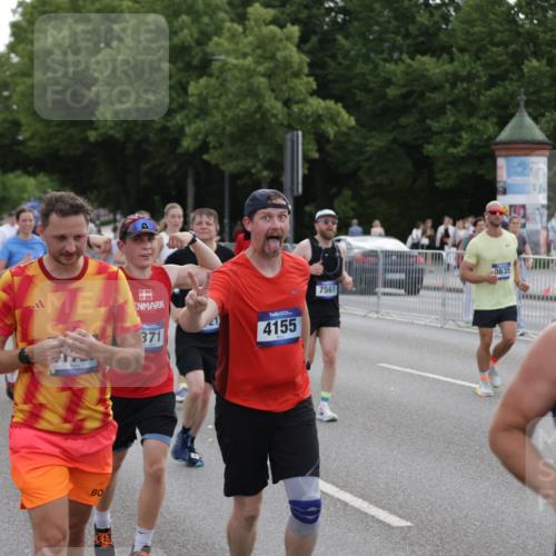 29.06.2025 - hella hamburg halbmarathon Jannik Wohlers http://msf.ph/oto/8306973 29.06.2025 10:38:07 Lombardsbrücke 1721, 1791, 2113, 2151, 2576, 2660, 3010, 3094, 3095, 3216, 3286, 3323, 3338, 3635, 3636, 3726, 3777, 3841, 4028, 4139, 4155, 4159, 4259, 4260, 4316, 4883, 5085, 5089, 5155, 5617, 5684, 5735, 5913, 6695, 6696, 6875, 7117, 7148, 7371, 7561, 7692, 7868, 8635, 8718, 9004, 9424, 9699, 11635, 11697, 11728, 12075, 12116, 12577, 12677, 13000, 13200, 13823, 13833, 14096, 15101, 15644, 16174, 16214, 16708, 17091, 17250, 17333, 17478, 18471, 18709 meine-sportfotos.de