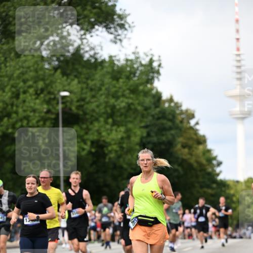 29.06.2025 - hella hamburg halbmarathon Dr. Thomas Lammeyer http://msf.ph/oto/8307001 29.06.2025 10:38:12 Kennedybrücke 1189, 1275, 1764, 1787, 2038, 2276, 2464, 2496, 2933, 3264, 3340, 3345, 3848, 4445, 4824, 4826, 5096, 5141, 5557, 5566, 5569, 5691, 5821, 5822, 5887, 6109, 6364, 6515, 6516, 6574, 6956, 7027, 7324, 7329, 7565, 7633, 7653, 7982, 8157, 8277, 8282, 8349, 8375, 8377, 8383, 8401, 9094, 9875, 10007, 10048, 10071, 10561, 10564, 11229, 11237, 11338, 11432 meine-sportfotos.de