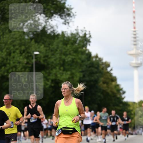29.06.2025 - hella hamburg halbmarathon Dr. Thomas Lammeyer http://msf.ph/oto/8307055 29.06.2025 10:38:13 Kennedybrücke 1189, 1275, 1764, 1787, 2038, 2276, 2464, 2496, 2933, 3264, 3340, 3345, 3848, 4445, 4824, 4826, 5096, 5141, 5557, 5566, 5569, 5691, 5821, 5822, 5887, 6109, 6364, 6515, 6516, 6574, 7027, 7324, 7329, 7565, 7633, 7653, 7982, 8157, 8202, 8277, 8282, 8349, 8375, 8377, 8383, 8401, 9094, 9875, 10007, 10048, 10071, 10561, 10564, 11229, 11338, 11432 meine-sportfotos.de