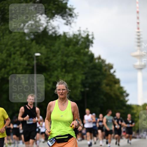 29.06.2025 - hella hamburg halbmarathon Dr. Thomas Lammeyer http://msf.ph/oto/8307074 29.06.2025 10:38:13 Kennedybrücke 1189, 1275, 1764, 1787, 2038, 2276, 2464, 2496, 2933, 3264, 3340, 3345, 3848, 4445, 4824, 4826, 5096, 5141, 5557, 5566, 5569, 5691, 5821, 5822, 5887, 6109, 6364, 6515, 6516, 6574, 7027, 7324, 7329, 7565, 7633, 7653, 7982, 8157, 8202, 8277, 8282, 8349, 8375, 8377, 8383, 8401, 9094, 9875, 10007, 10048, 10071, 10561, 10564, 11229, 11338, 11432 meine-sportfotos.de