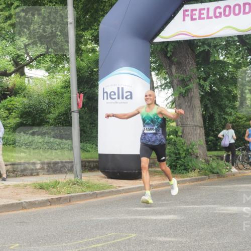 29.06.2025 - hella hamburg halbmarathon KatJ http://msf.ph/oto/8307128 29.06.2025 10:14:45 Zwischen KM18-KM19 2892 meine-sportfotos.de