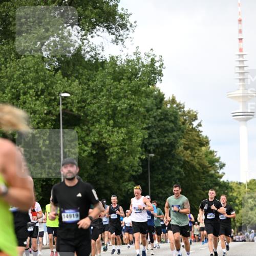 29.06.2025 - hella hamburg halbmarathon Dr. Thomas Lammeyer http://msf.ph/oto/8307138 29.06.2025 10:38:15 Kennedybrücke 1025, 1705, 1764, 1787, 2038, 2276, 2464, 2496, 2933, 3264, 3340, 3345, 3848, 4445, 4824, 4826, 5096, 5566, 5569, 5691, 5821, 5887, 6034, 6109, 6364, 6515, 6516, 6574, 6718, 7027, 7324, 7329, 7565, 7633, 7653, 7982, 8157, 8202, 8277, 8282, 8349, 8375, 8377, 8383, 8401, 9094, 9875, 10007, 10048, 10071, 10561, 10564, 11229, 11338, 11432 meine-sportfotos.de