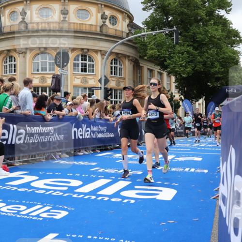 29.06.2025 - hella hamburg halbmarathon Strokosch-Dieckow http://msf.ph/oto/8307154 29.06.2025 10:56:10 Ziel 1193, 3058, 4594, 4813, 5465, 5492, 5570, 7547, 7594, 8330, 8639, 9903, 9907, 10789, 12348, 12545, 14363, 15484, 16113, 16634, 17468, 17640, 17642, 18212, 19152 meine-sportfotos.de