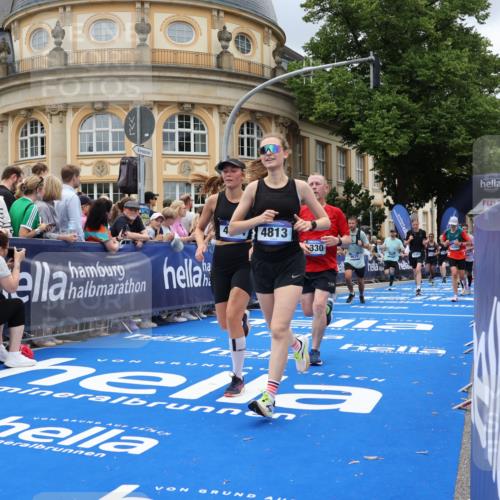 29.06.2025 - hella hamburg halbmarathon Strokosch-Dieckow http://msf.ph/oto/8307193 29.06.2025 10:56:10 Ziel 1193, 3058, 4594, 4813, 5465, 5492, 5570, 7547, 7594, 8330, 8639, 9903, 9907, 10789, 12348, 12545, 14363, 15484, 16113, 16634, 17468, 17640, 17642, 18212, 19152 meine-sportfotos.de