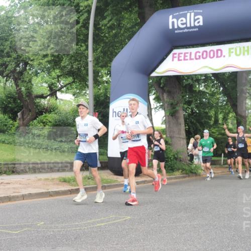 29.06.2025 - hella hamburg halbmarathon KatJ http://msf.ph/oto/8307204 29.06.2025 10:44:07 Zwischen KM18-KM19 1715, 1719, 2883, 3093, 4467 meine-sportfotos.de