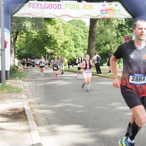 29.06.2025 - hella hamburg halbmarathon MichiJ http://msf.ph/oto/8307252 29.06.2025 10:35:36 Zwischen KM18-KM19 2864, 3852, 5362, 6168, 12870, 15350, 15478, 15479, 15573, 18297, 18922 meine-sportfotos.de