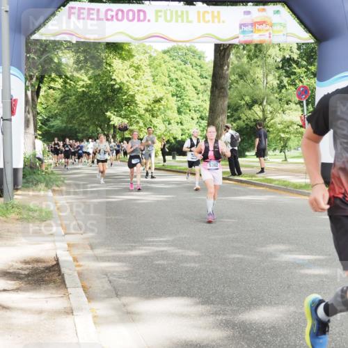 29.06.2025 - hella hamburg halbmarathon MichiJ http://msf.ph/oto/8307281 29.06.2025 10:35:37 Zwischen KM18-KM19 2864, 3852, 5362, 6168, 12870, 15350, 15478, 15479, 15573, 18297, 18922 meine-sportfotos.de