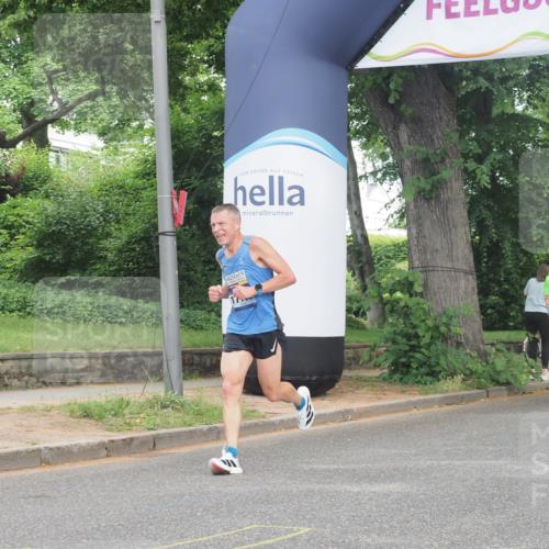 29.06.2025 - hella hamburg halbmarathon KatJ http://msf.ph/oto/8307334 29.06.2025 10:14:47 Zwischen KM18-KM19 5612 meine-sportfotos.de