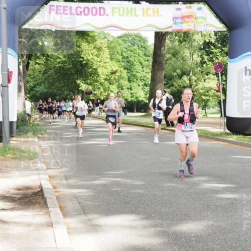 29.06.2025 - hella hamburg halbmarathon MichiJ http://msf.ph/oto/8307422 29.06.2025 10:35:37 Zwischen KM18-KM19 2864, 3852, 5362, 6168, 12870, 15350, 15478, 15479, 15573, 18297, 18922 meine-sportfotos.de