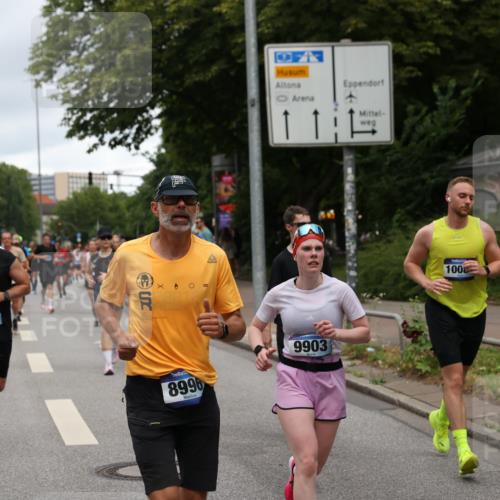 29.06.2025 - hella hamburg halbmarathon Yannick Fuchs http://msf.ph/oto/8307438 29.06.2025 10:50:25 20KM 1583, 1877, 1955, 2083, 2378, 2741, 4152, 4594, 4813, 5418, 5492, 5570, 5721, 5744, 7037, 7547, 7646, 8542, 8652, 8669, 8968, 8996, 9246, 9622, 9884, 9903, 10084, 10093, 10665, 11870, 12348, 12590, 12712, 13394, 13691, 13750, 14408, 14588, 14867, 15407, 15431, 15695, 16008, 16009, 16043, 16121, 16620, 16634, 16679, 17268, 17660, 17993, 18117, 18531, 18719, 18867, 18899, 18966, 19091 meine-sportfotos.de