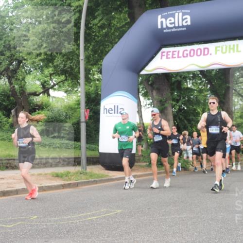 29.06.2025 - hella hamburg halbmarathon KatJ http://msf.ph/oto/8307453 29.06.2025 10:44:09 Zwischen KM18-KM19 1715, 1719, 1833, 2025, 3093, 4467 meine-sportfotos.de