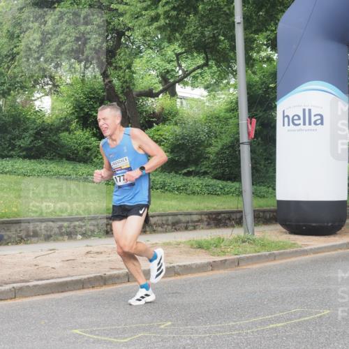 29.06.2025 - hella hamburg halbmarathon KatJ http://msf.ph/oto/8307501 29.06.2025 10:14:47 Zwischen KM18-KM19 5612 meine-sportfotos.de