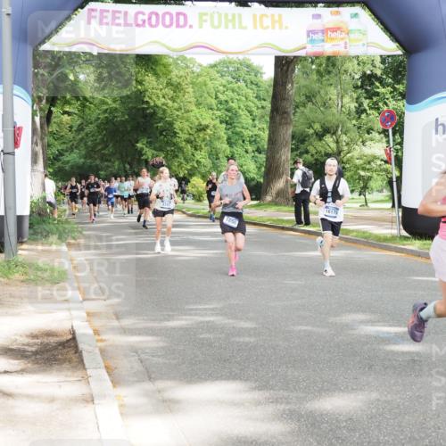 29.06.2025 - hella hamburg halbmarathon MichiJ http://msf.ph/oto/8307512 29.06.2025 10:35:38 Zwischen KM18-KM19 1696, 2864, 3747, 5362, 6168, 12870, 15350, 15478, 15479, 15573, 16175, 18297, 18922 meine-sportfotos.de