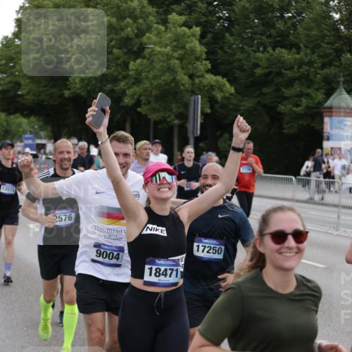 29.06.2025 - hella hamburg halbmarathon Jannik Wohlers http://msf.ph/oto/8307530 29.06.2025 10:38:13 Lombardsbrücke 56, 1721, 2151, 2576, 2660, 2693, 3216, 3323, 3726, 3841, 4028, 4139, 4155, 4159, 4259, 4260, 4316, 4883, 5085, 5089, 5155, 5617, 5684, 5913, 6695, 6696, 6875, 7117, 7148, 7371, 7561, 7692, 7849, 8583, 8635, 8747, 9004, 9455, 11635, 11697, 12072, 12075, 12116, 12577, 13000, 13200, 13823, 14096, 15644, 15755, 16174, 16181, 16214, 16346, 16708, 17091, 17250, 17333, 17478, 18471, 18709 meine-sportfotos.de