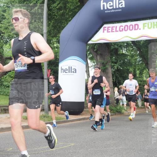 29.06.2025 - hella hamburg halbmarathon KatJ http://msf.ph/oto/8307608 29.06.2025 10:44:11 Zwischen KM18-KM19 1715, 1719, 1833, 2025, 2488, 3093, 3413, 4467 meine-sportfotos.de