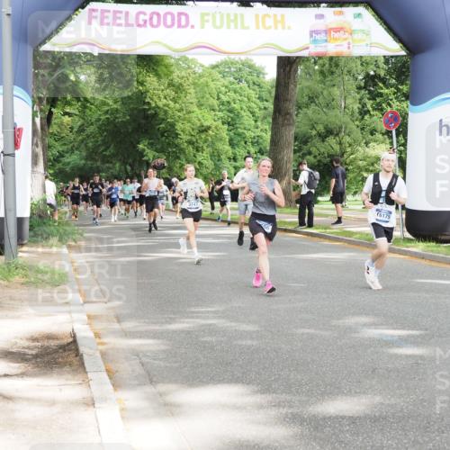 29.06.2025 - hella hamburg halbmarathon MichiJ http://msf.ph/oto/8307616 29.06.2025 10:35:39 Zwischen KM18-KM19 1696, 2864, 3747, 5362, 6168, 12870, 15350, 15478, 15479, 15573, 16175, 18297, 18922 meine-sportfotos.de