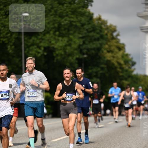 29.06.2025 - hella hamburg halbmarathon Dr. Thomas Lammeyer http://msf.ph/oto/8307630 29.06.2025 10:16:53 Kennedybrücke 1020, 1051, 1328, 2531, 2942, 3360, 4187, 4532, 4554, 5597, 5598, 6489, 7873, 8115, 8398, 8405, 9527, 9705, 10409, 10581 meine-sportfotos.de