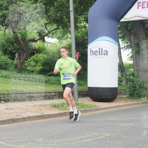 29.06.2025 - hella hamburg halbmarathon KatJ http://msf.ph/oto/8307641 29.06.2025 10:14:49 Zwischen KM18-KM19 5612 meine-sportfotos.de