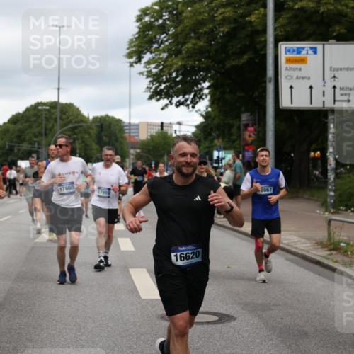29.06.2025 - hella hamburg halbmarathon Yannick Fuchs http://msf.ph/oto/8307660 29.06.2025 10:50:27 20KM 1583, 1877, 1955, 2083, 2741, 3413, 4152, 4594, 4813, 5418, 5492, 5570, 5744, 6399, 7037, 7547, 8542, 8652, 8669, 8968, 8996, 9246, 9884, 9903, 9907, 9934, 10084, 10093, 10665, 11870, 12348, 12590, 12712, 13394, 13666, 13691, 13750, 14408, 14588, 14678, 14867, 15097, 15407, 15431, 15695, 16008, 16009, 16121, 16620, 16634, 16679, 17268, 17660, 17993, 18117, 18719, 18867, 18899, 19091 meine-sportfotos.de