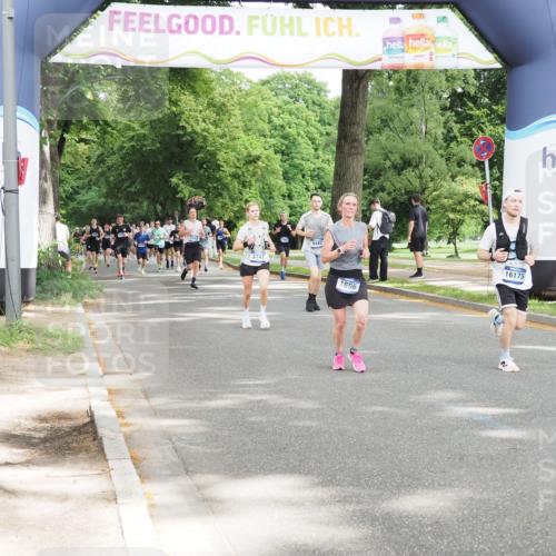 29.06.2025 - hella hamburg halbmarathon MichiJ http://msf.ph/oto/8307684 29.06.2025 10:35:39 Zwischen KM18-KM19 1696, 2864, 3747, 5362, 6168, 12870, 15350, 15478, 15479, 15573, 16175, 18297, 18922 meine-sportfotos.de