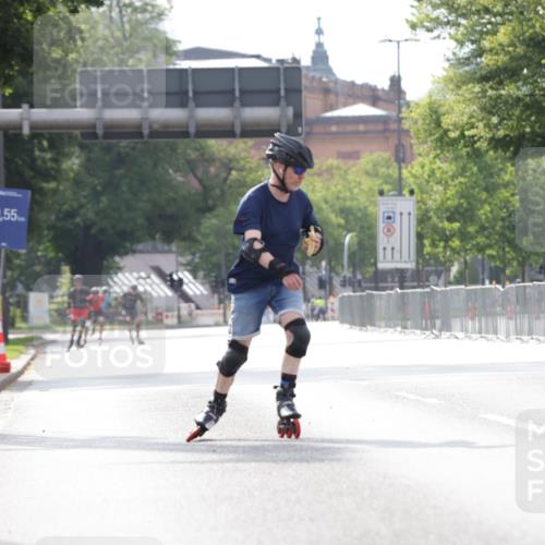 29.06.2025 - hella hamburg halbmarathon Jannik Wohlers http://msf.ph/oto/8307712 29.06.2025 08:57:54 Lombardsbrücke  meine-sportfotos.de