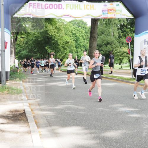 29.06.2025 - hella hamburg halbmarathon MichiJ http://msf.ph/oto/8307718 29.06.2025 10:35:39 Zwischen KM18-KM19 1696, 2864, 3747, 5362, 6168, 12870, 15350, 15478, 15479, 15573, 16175, 18297, 18922 meine-sportfotos.de