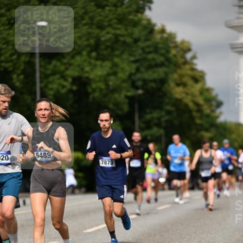29.06.2025 - hella hamburg halbmarathon Dr. Thomas Lammeyer http://msf.ph/oto/8307721 29.06.2025 10:16:54 Kennedybrücke 1020, 1051, 1328, 2531, 2942, 3360, 4187, 4532, 4554, 5597, 5598, 6489, 7873, 8115, 8398, 8405, 9527, 9705, 10409, 10581 meine-sportfotos.de