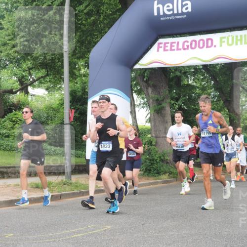 29.06.2025 - hella hamburg halbmarathon KatJ http://msf.ph/oto/8307756 29.06.2025 10:44:11 Zwischen KM18-KM19 1715, 1719, 1833, 2025, 2488, 3093, 3413, 4467 meine-sportfotos.de