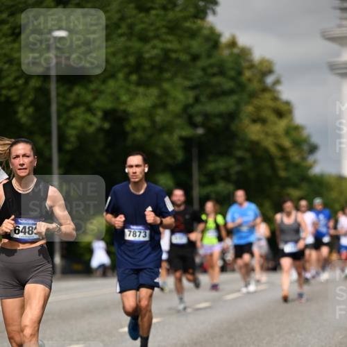 29.06.2025 - hella hamburg halbmarathon Dr. Thomas Lammeyer http://msf.ph/oto/8307767 29.06.2025 10:16:54 Kennedybrücke 1020, 1051, 1328, 2531, 2942, 3360, 4187, 4532, 4554, 5597, 5598, 6489, 7873, 8115, 8398, 8405, 9527, 9705, 10409, 10581 meine-sportfotos.de