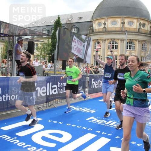 29.06.2025 - hella hamburg halbmarathon Michael Strokosch http://msf.ph/oto/8307770 29.06.2025 10:58:04 Ziel 1200, 1611, 2025, 3093, 3141, 3575, 4319, 4579, 6531, 6892, 7159, 7189, 8089, 10036, 11832, 12378, 12773, 13465, 14881, 15090, 15527, 18762 meine-sportfotos.de