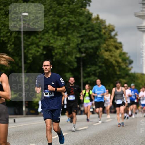 29.06.2025 - hella hamburg halbmarathon Dr. Thomas Lammeyer http://msf.ph/oto/8307772 29.06.2025 10:16:55 Kennedybrücke 1020, 1051, 1328, 2531, 2942, 3360, 4187, 4532, 4554, 5597, 5598, 6489, 7873, 8115, 8398, 8405, 9527, 9705, 10409, 10581 meine-sportfotos.de