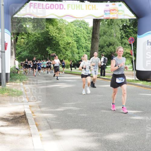 29.06.2025 - hella hamburg halbmarathon MichiJ http://msf.ph/oto/8307777 29.06.2025 10:35:40 Zwischen KM18-KM19 1696, 2864, 3747, 5362, 6168, 9482, 12870, 15350, 15478, 15573, 16175, 18297, 18922 meine-sportfotos.de