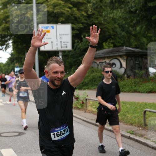 29.06.2025 - hella hamburg halbmarathon Yannick Fuchs http://msf.ph/oto/8307806 29.06.2025 10:50:27 20KM 1583, 1877, 1955, 2083, 2741, 3413, 4152, 4594, 4813, 5418, 5492, 5570, 5744, 6399, 7037, 7547, 8542, 8652, 8669, 8968, 8996, 9246, 9884, 9903, 9907, 9934, 10084, 10093, 10665, 11870, 12348, 12590, 12712, 13394, 13666, 13691, 13750, 14408, 14588, 14678, 14867, 15097, 15407, 15431, 15695, 16008, 16009, 16121, 16620, 16634, 16679, 17268, 17660, 17993, 18117, 18719, 18867, 18899, 19091 meine-sportfotos.de