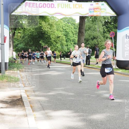 29.06.2025 - hella hamburg halbmarathon MichiJ http://msf.ph/oto/8307824 29.06.2025 10:35:40 Zwischen KM18-KM19 1696, 2864, 3747, 5362, 6168, 9482, 12870, 15350, 15478, 15573, 16175, 18297, 18922 meine-sportfotos.de