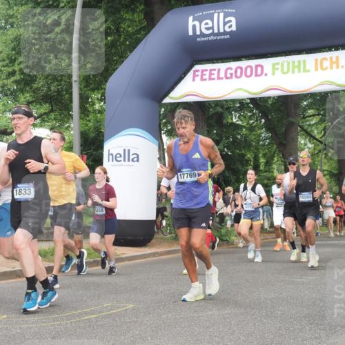 29.06.2025 - hella hamburg halbmarathon KatJ http://msf.ph/oto/8307827 29.06.2025 10:44:12 Zwischen KM18-KM19 1715, 1719, 1833, 2025, 2488, 3093, 3413, 4467, 5458 meine-sportfotos.de
