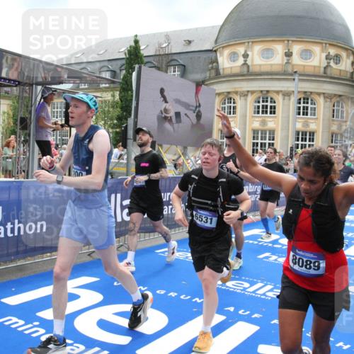 29.06.2025 - hella hamburg halbmarathon Michael Strokosch http://msf.ph/oto/8307854 29.06.2025 10:58:05 Ziel 1200, 1611, 2025, 3093, 3141, 4319, 4579, 6531, 6892, 7189, 8089, 10036, 10408, 11832, 12378, 12773, 13465, 13666, 15090, 15527, 18762 meine-sportfotos.de