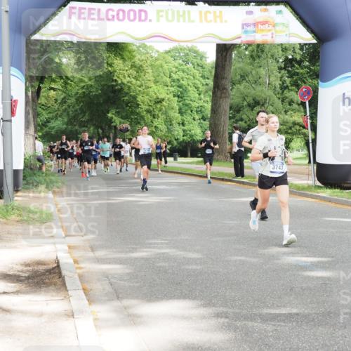 29.06.2025 - hella hamburg halbmarathon MichiJ http://msf.ph/oto/8307925 29.06.2025 10:35:41 Zwischen KM18-KM19 1696, 2864, 3747, 5362, 6168, 9482, 12870, 16175, 16766, 18922 meine-sportfotos.de