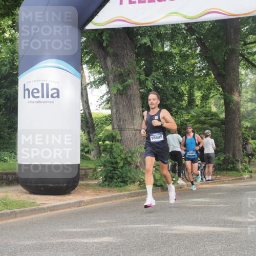 29.06.2025 - hella hamburg halbmarathon KatJ http://msf.ph/oto/8307962 29.06.2025 10:14:56 Zwischen KM18-KM19  meine-sportfotos.de