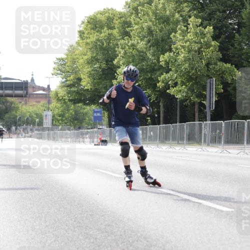 29.06.2025 - hella hamburg halbmarathon Jannik Wohlers http://msf.ph/oto/8308014 29.06.2025 08:57:56 Lombardsbrücke  meine-sportfotos.de