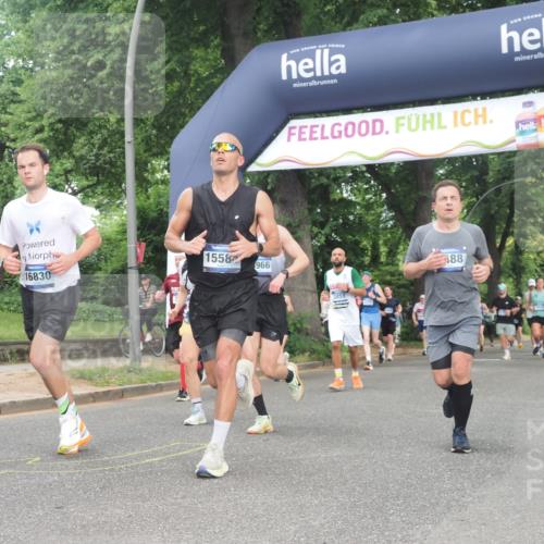 29.06.2025 - hella hamburg halbmarathon KatJ http://msf.ph/oto/8308020 29.06.2025 10:44:14 Zwischen KM18-KM19 1200, 1715, 1833, 2025, 2488, 3093, 3413, 3859, 4426, 4467, 5457, 5458, 5728 meine-sportfotos.de