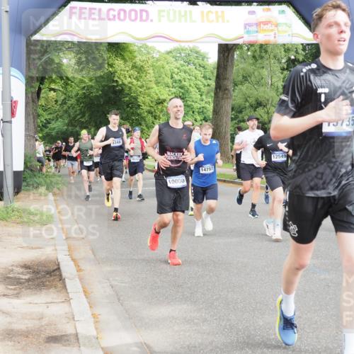 29.06.2025 - hella hamburg halbmarathon MichiJ http://msf.ph/oto/8308182 29.06.2025 10:35:48 Zwischen KM18-KM19 2839, 2869, 2953, 4553, 6009, 9482, 10000, 12549, 14797, 15735, 15784, 16592, 16766, 17915, 18430, 18887 meine-sportfotos.de