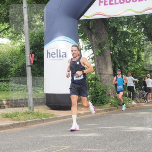 29.06.2025 - hella hamburg halbmarathon KatJ http://msf.ph/oto/8308193 29.06.2025 10:14:56 Zwischen KM18-KM19  meine-sportfotos.de