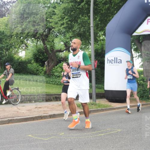 29.06.2025 - hella hamburg halbmarathon KatJ http://msf.ph/oto/8308197 29.06.2025 10:44:16 Zwischen KM18-KM19 1200, 1833, 2025, 2488, 3413, 3859, 4426, 5015, 5134, 5457, 5458, 5728 meine-sportfotos.de
